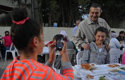İFTAR SOFRALARI ALINCA, KAVACIK, ÇALKARA'DA KURULDU